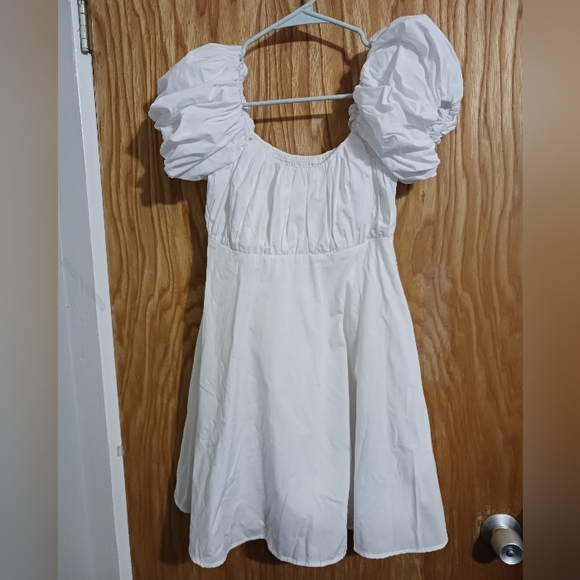 Abercrombie & Fitch Dresses & Skirts - Abercrombie & Fitch White Cotton  Mini Dress Puff Sleeves Size XSP